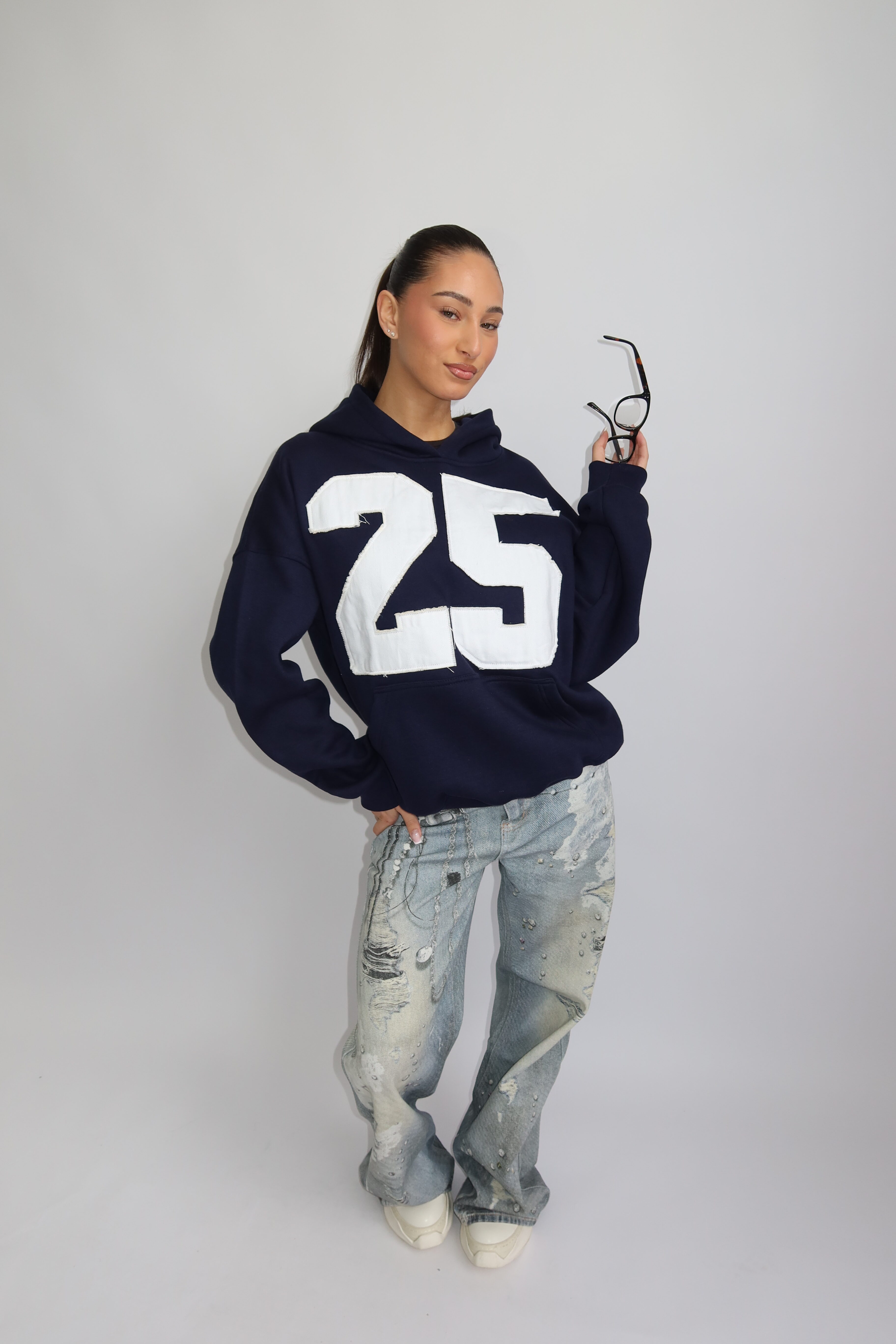 AW25 - PRIORITY ICONIC 25 HOODIE - NAVY - Image 9