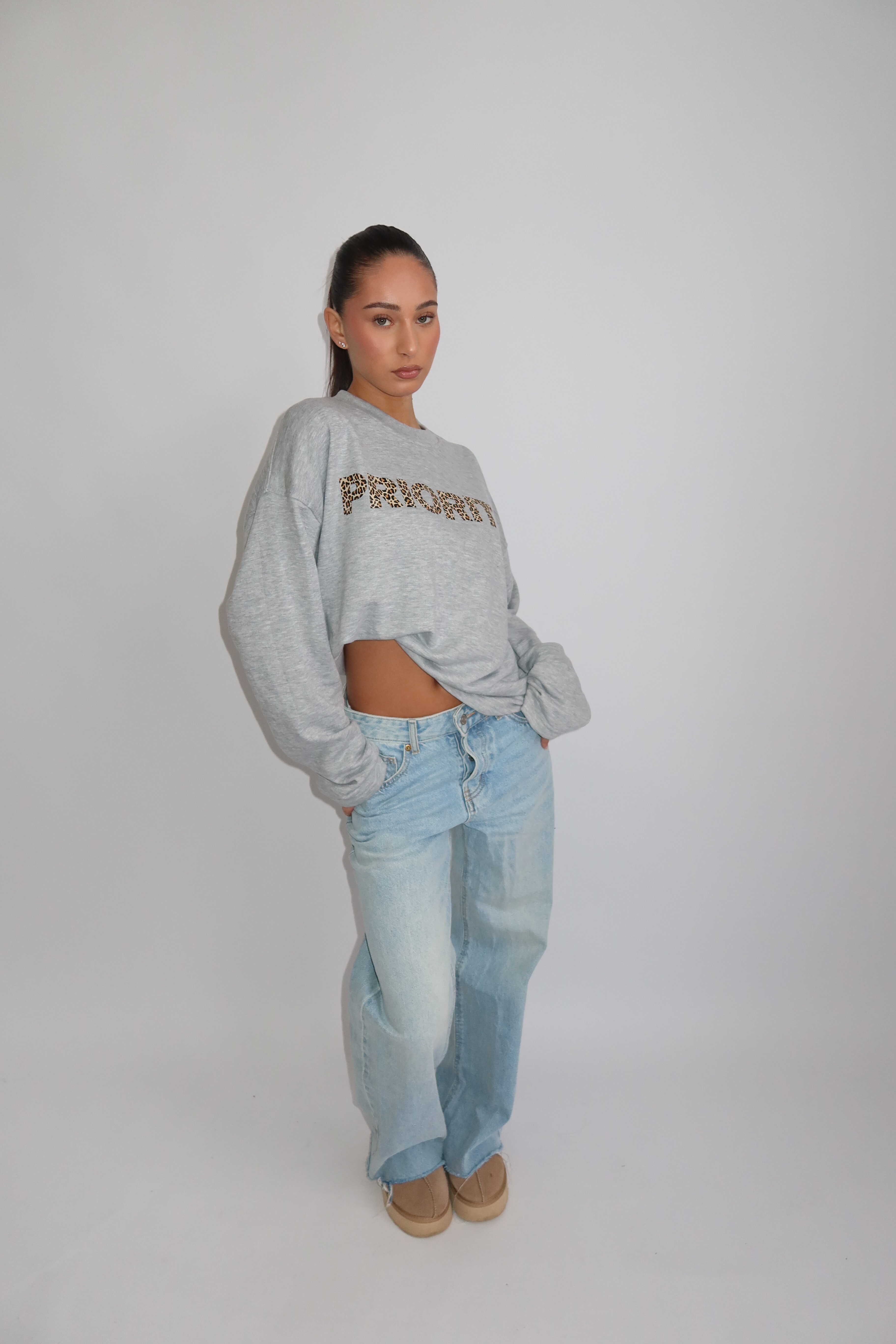 AW25 - PRIORITY LEOPARD PRINT LONGSLEEVE - MARL GRAY - Image 10