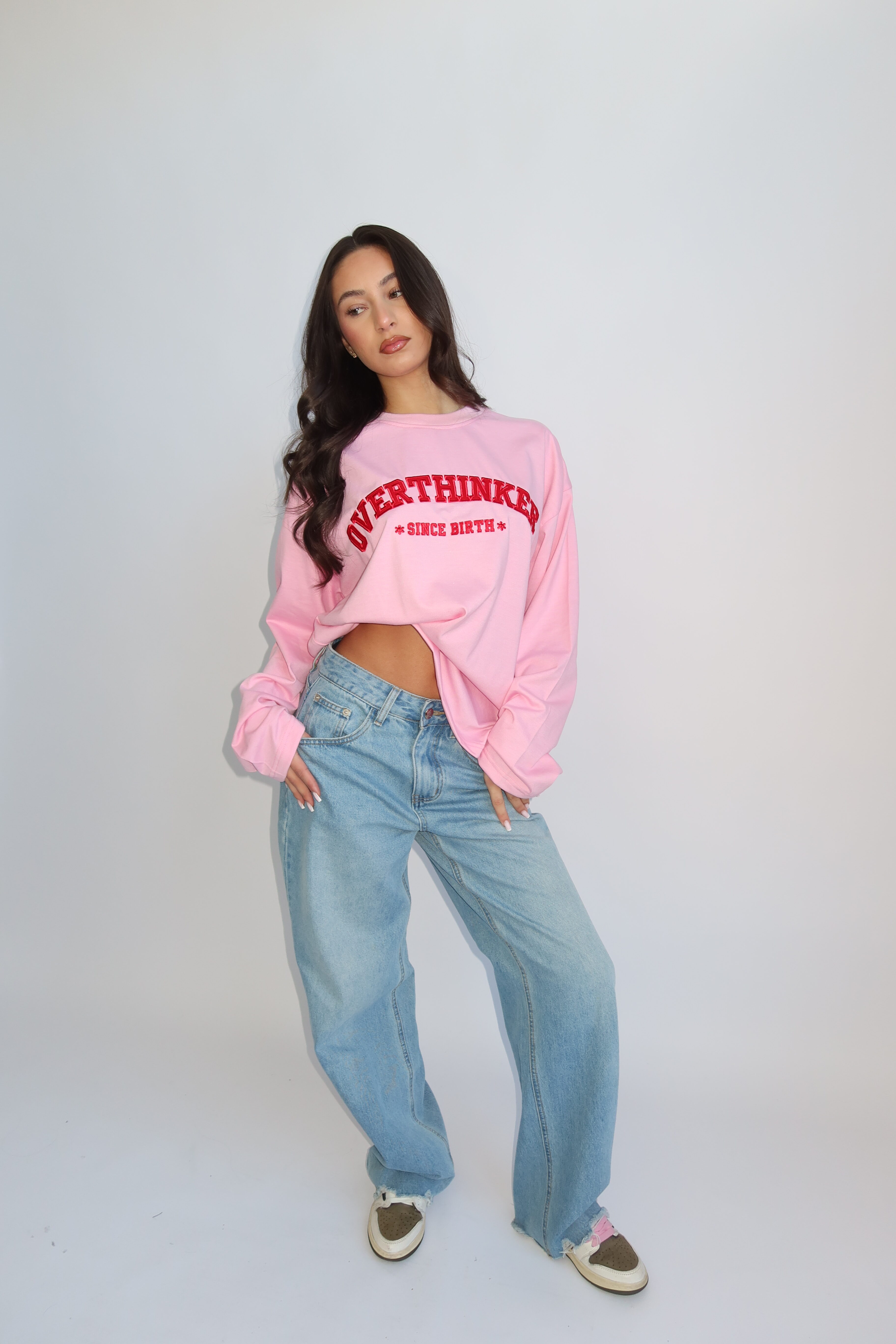 LONGSLEEVE “OVERTHINKER” - ROZE - Image 6